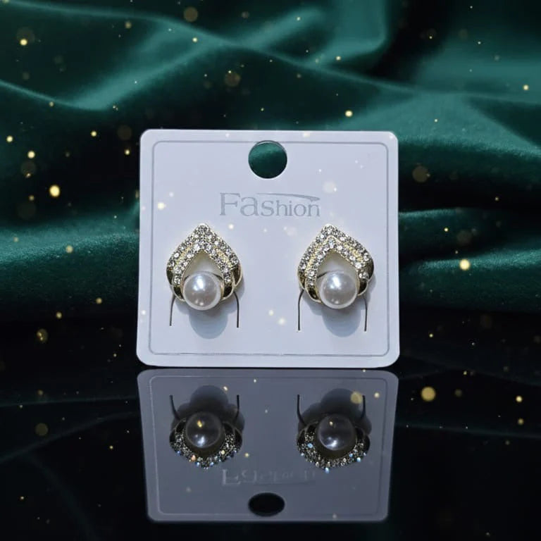 Gold-plated teardrop stud earrings