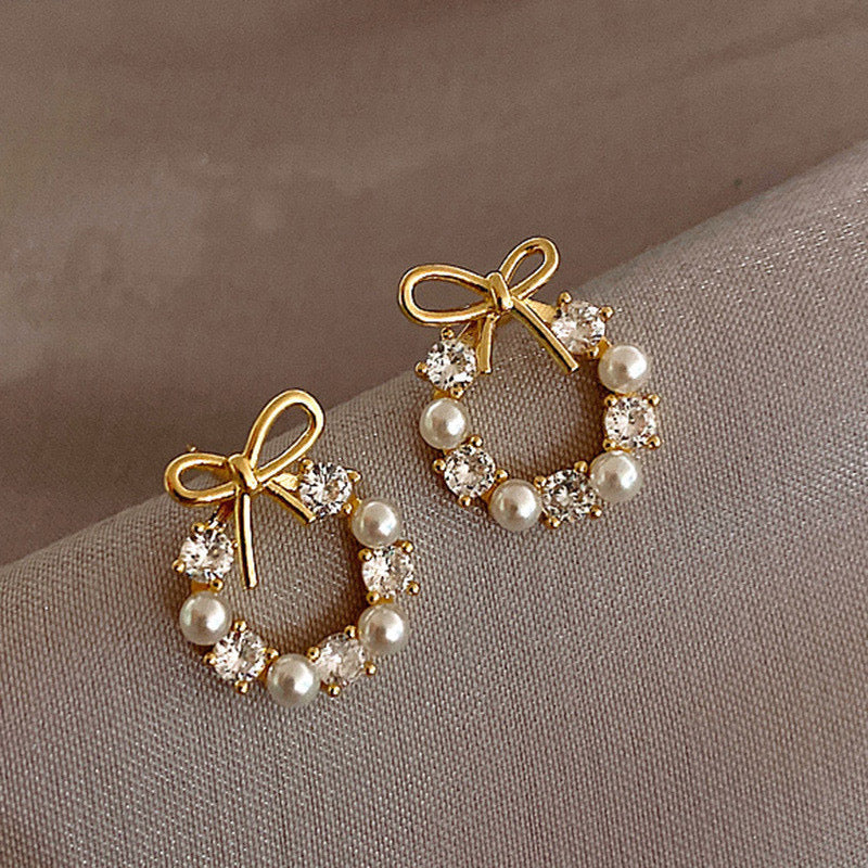 Bow & Gold Pearls Earrings